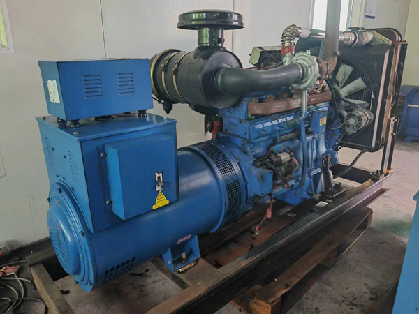 盐都100kW柴油发电机组使用多级机油有哪些优缺点？